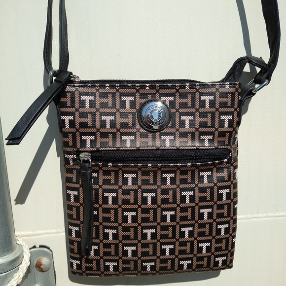 Tommy Hilfiger Monogram Crossbody Purse*Like New* - Picture 4 of 12